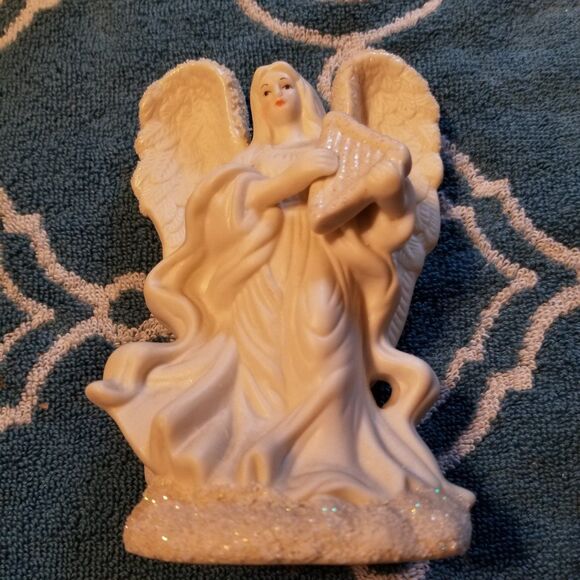 K's Collection ceramic angel figurine - Picture 5 of 12